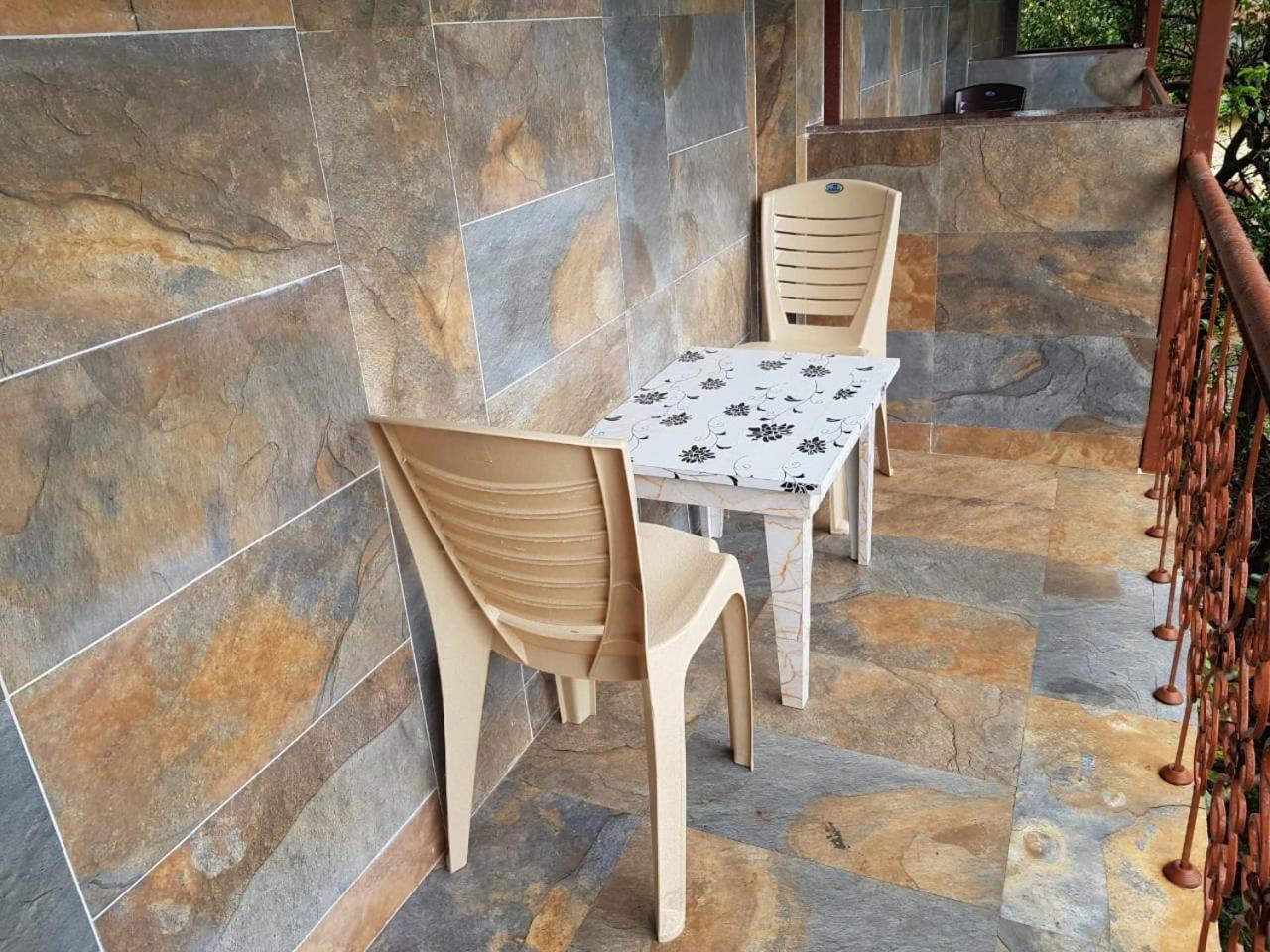 C P Cottage Resort Mahābaleshwar Екстериор снимка