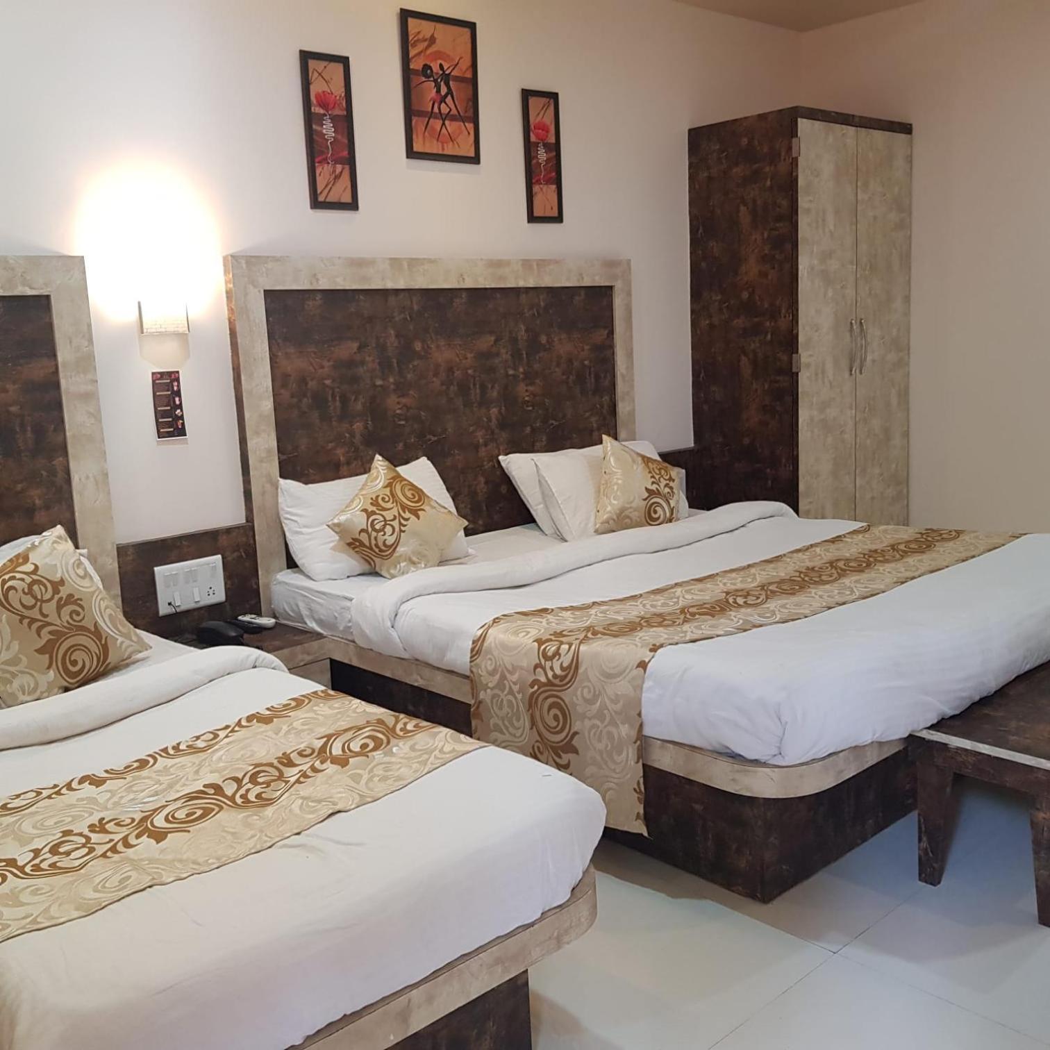 C P Cottage Resort Mahābaleshwar Екстериор снимка